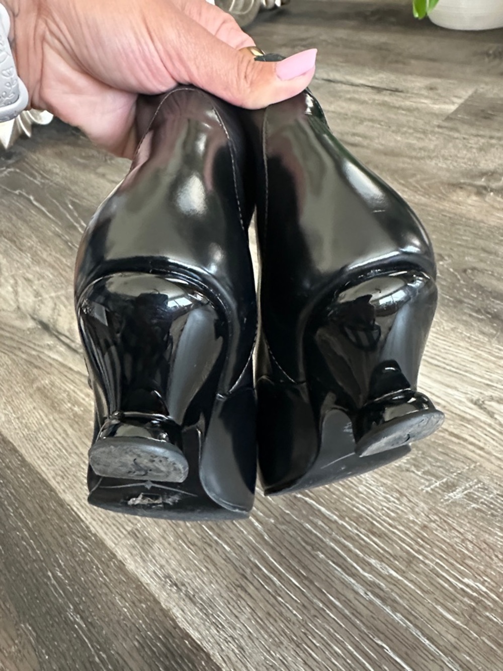 Rare John Fluevog Size 9 Pointed Lace-Up Black Patent Ankle Boots - - Picture 12 of 17